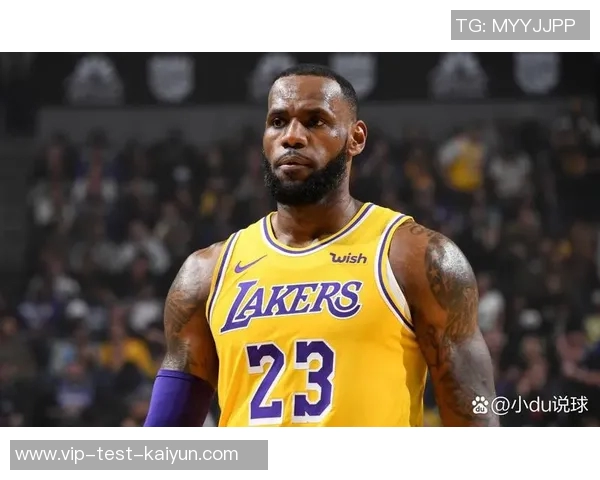 詹姆斯与中国球迷的互动与争议背后的故事与情感交流